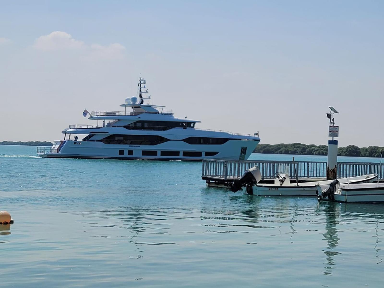 Flamingo Beach Hotel Umm al-Quwain Exterior photo