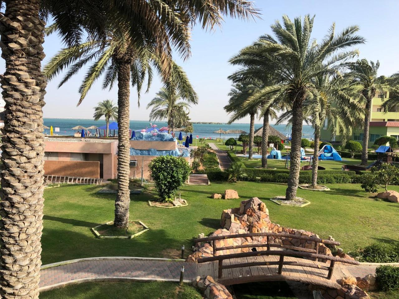 Flamingo Beach Hotel Umm al-Quwain Exterior photo